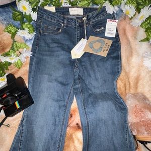 Banjar High Rise Flares 🪴 size 9. brand new